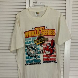 Vintage 1997 World Series Graphic T-Shirt size large